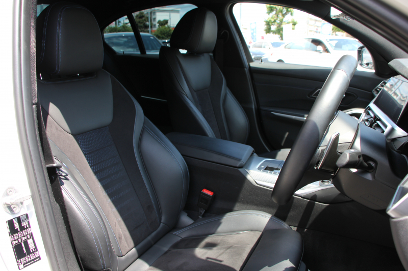 BMW 3シリーズ 320i Mｽﾎﾟｰﾂ ｺﾝﾌｫｰﾄP 1ｵｰﾅ 360度ｶﾒﾗ ｼｰﾄﾋｰﾀｰ ﾌﾙｾｸﾞTV 追従ACC ｽﾃｱﾘﾝｸﾞｻﾎﾟｰﾄ BMWﾗｲﾌﾞｺｯｸﾋﾟｯﾄﾞLEDﾍｯﾄﾞﾗｲﾄ ｵｰﾄﾊｲﾋﾞｰﾑ ﾜｲﾔﾚｽ充電 Pｱｼｽﾄ ﾊｰﾌﾚｻﾞｰ 電動ﾄﾗﾝｸ 3ｿﾞｰﾝｴｱｺﾝ ｱｯﾌﾟﾙｶｰﾌﾟﾚｲ 2年保証