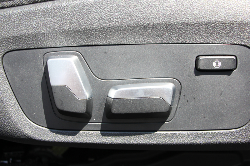 BMW 3シリーズ 320i Mｽﾎﾟｰﾂ ｺﾝﾌｫｰﾄP 1ｵｰﾅ 360度ｶﾒﾗ ｼｰﾄﾋｰﾀｰ ﾌﾙｾｸﾞTV 追従ACC ｽﾃｱﾘﾝｸﾞｻﾎﾟｰﾄ BMWﾗｲﾌﾞｺｯｸﾋﾟｯﾄﾞLEDﾍｯﾄﾞﾗｲﾄ ｵｰﾄﾊｲﾋﾞｰﾑ ﾜｲﾔﾚｽ充電 Pｱｼｽﾄ ﾊｰﾌﾚｻﾞｰ 電動ﾄﾗﾝｸ 3ｿﾞｰﾝｴｱｺﾝ ｱｯﾌﾟﾙｶｰﾌﾟﾚｲ 2年保証