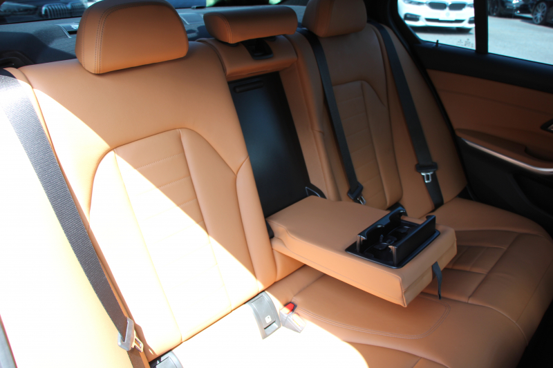 BMW 3シリーズ 320i Mｽﾎﾟｰﾂ Mｽﾎﾟｰﾂｼｰﾄﾊﾟｯｹｰｼﾞ1ｵ-ﾅ ｺﾆｬｯｸﾚｻﾞｰ ﾋｰﾀｰ付Mｽﾎﾟｰﾂｼｰﾄ 追従ACC ｽﾃｱﾘﾝｸﾞｻﾎﾟｰﾄ ｱｯﾌﾟﾙｶｰﾌﾟﾚｲ LEDﾍｯﾄﾞﾗｲﾄ ｵｰﾄﾊｲﾋﾞｰﾑ BMWﾗｲﾌﾞｺｯｸﾋﾟｯﾄﾞHDDﾅﾋﾞﾊﾟｰｷﾝｸﾞｱｼｽﾄ 18AW 専用ｴｱﾛ ｽﾏｰﾄｷｰ 2年保証