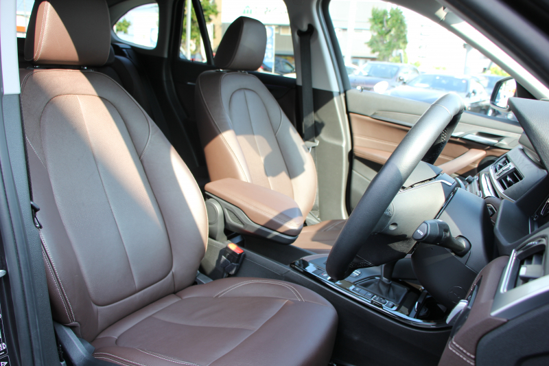BMW X1 Xdrive18d Xﾗｲﾝ ﾊｲﾗｲﾝ&ｺﾝﾌｫｰﾄP LCI後期 ﾌｪｲｽﾘﾌﾄ後 1ｵｰﾅ 追従ACC ﾋｰﾀｰ茶革 LEDﾍｯﾄﾞﾗｲﾄ&ﾃｰﾙ&ﾌｫｸﾞﾀｯﾁ画面HDDﾅﾋﾞﾜｲﾔﾚｽ充電 Pｱｼｽﾄ ｱﾝﾋﾞｴﾝﾄﾗｲﾄ 電動ﾘｱｹﾞｰﾄ ｱﾙﾐﾆｳﾑﾙｰﾌﾚｰﾙ&ﾓｰﾙ 2年保証