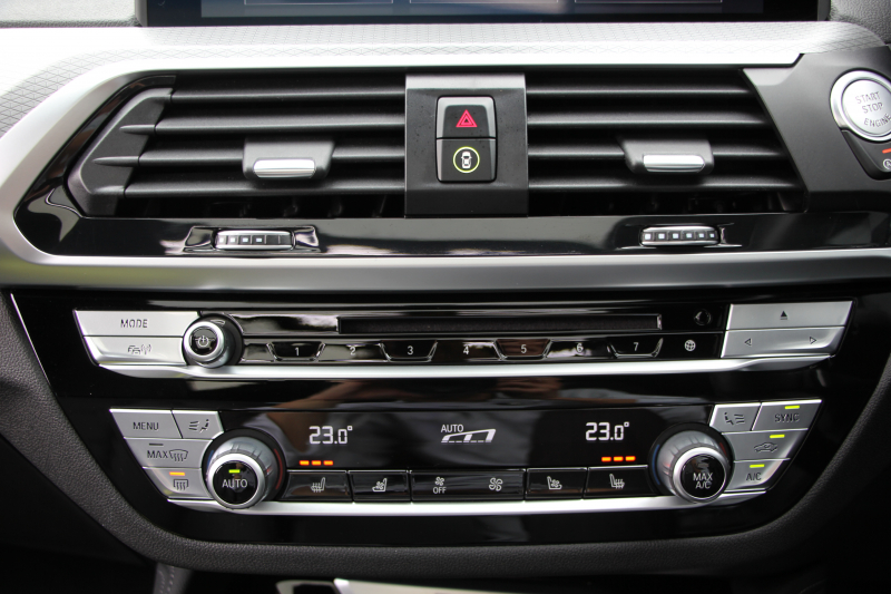 BMW X4 Xdrive30i Mｽﾎﾟｰﾂ ｾﾚｸﾄ&ｲﾉﾍﾞｰｼｮﾝP ﾊﾟﾉﾗﾏｻﾝR 全席ﾋｰﾀｰ黒革 ｱｸﾃｨﾌﾞﾍﾞﾝﾁﾚｰｼｮﾝ ﾃﾞｨｽﾌﾟﾚｲｷｰ ﾊｰﾏﾝｶｰﾄﾞﾝ ｼﾞｪｽﾁｬｰC 追従ACC HUD ﾀｯﾁ画面HDDﾅﾋﾞ360度ｶﾒﾗ LEDﾍｯﾄﾞﾗｲﾄ 電動ﾄﾗﾝｸ 2年保証