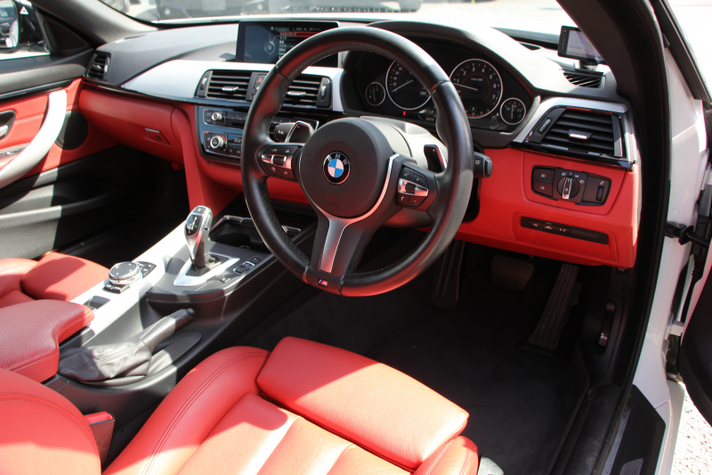 BMW 4シリーズ 440i ｶﾌﾞﾘｵﾚ Mｽﾎﾟｰﾂ 電動ｵｰﾌﾟﾝ B58B30A新ｴﾝｼﾞﾝ 326馬力直6ﾀｰﾎﾞﾋｰﾀｰ赤革 LEDﾍｯﾄﾞﾗｲﾄ 追従ACC HUD ﾚｰﾝﾁｪﾝｼﾞ警告 衝突軽減ﾌﾞﾚｰｷ 車線逸脱警告 歩行者警告 HDDﾅﾋﾞTV 19AW 専用ｴｱﾛ 2年保証