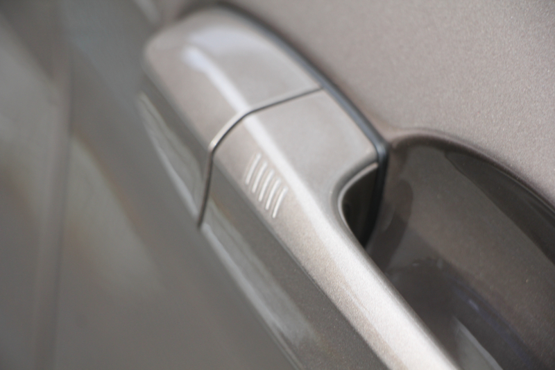 BMW X1 Xdrive18d Xﾗｲﾝ ﾊｲﾗｲﾝ&ｺﾝﾌｫｰﾄP LCI後期 希少色ﾕｰｶﾘﾍﾞｰｼﾞｭ ﾌｪｲｽﾘﾌﾄ後 ﾋｰﾀｰ茶革 追従ACC 電動ｼｰﾄ ﾌﾙｾｸﾞTV LEDﾍｯﾄﾞﾗｲﾄ 電動ﾄﾗﾝｸ ﾀｯﾁ画面ﾅﾋﾞ衝突軽減ﾌﾞﾚｰｷ 車線逸脱警告 歩行者警告 18AW ｳｯﾄﾞﾊﾟﾈﾙ 2年保証