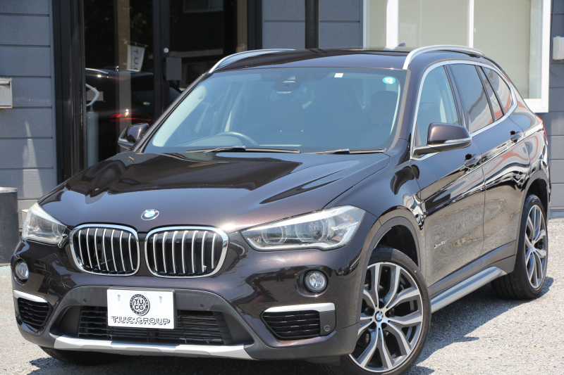 BMW X1 Xdrive18d ｱｰﾊﾞﾆｽﾀ 西日本地区限定 ｽﾊﾟｰｸﾘﾝｸﾞﾌﾞﾗｳﾝ ﾊｲﾗｲﾝ&ｺﾝﾌｫｰﾄP 追従ACC HUD ﾋｰﾀｰ茶革 電動ｼｰﾄ 19AW ﾀｯﾁ画面新HDDﾅﾋﾞPｱｼｽﾄ LEDﾍｯﾄﾞﾗｲﾄ 電動ﾄﾗﾝｸ 専用ﾊﾞｯｼﾞ衝突軽減ﾌﾞﾚｰｷ 車線逸脱&歩行者警告 2年保証