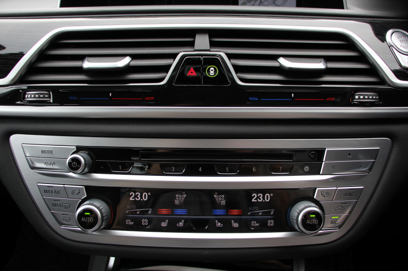 BMW 7シリーズ 740i Mｽﾎﾟｰﾂ ｻﾝﾙｰﾌ 全席ﾋｰﾀｰ黒革 ﾚｰｻﾞｰﾗｲﾄ ﾅｯﾊﾟﾚｻﾞｰ&ﾏｯｻｰｼﾞ&ﾍﾞﾝﾁﾚｰｼｮﾝ 追従ACC HUD ﾀｯﾁ画面HDDﾅﾋﾞTV ｼﾞｪｽﾁｬｰC 360度ｶﾒﾗ 全ﾄﾞｱｿﾌﾄｸﾛｰｽﾞｵﾌﾟｼｮﾝ20AW ｽﾃｱﾘﾝｸﾞｻﾎﾟｰﾄ ｵｰﾄﾊｲﾋﾞｰﾑ 2年保証