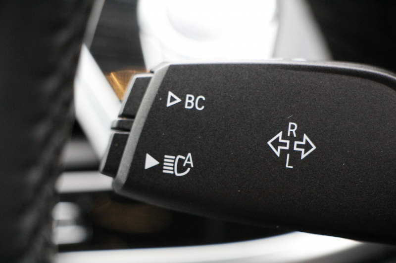 BMW 7シリーズ 740i Mｽﾎﾟｰﾂ ｻﾝﾙｰﾌ 全席ﾋｰﾀｰ黒革 ﾚｰｻﾞｰﾗｲﾄ ﾅｯﾊﾟﾚｻﾞｰ&ﾏｯｻｰｼﾞ&ﾍﾞﾝﾁﾚｰｼｮﾝ 追従ACC HUD ﾀｯﾁ画面HDDﾅﾋﾞTV ｼﾞｪｽﾁｬｰC 360度ｶﾒﾗ 全ﾄﾞｱｿﾌﾄｸﾛｰｽﾞｵﾌﾟｼｮﾝ20AW ｽﾃｱﾘﾝｸﾞｻﾎﾟｰﾄ ｵｰﾄﾊｲﾋﾞｰﾑ 2年保証