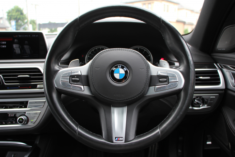 BMW 7シリーズ 740i Mｽﾎﾟｰﾂ ｻﾝﾙｰﾌ 全席ﾋｰﾀｰ黒革 ﾚｰｻﾞｰﾗｲﾄ ﾅｯﾊﾟﾚｻﾞｰ&ﾏｯｻｰｼﾞ&ﾍﾞﾝﾁﾚｰｼｮﾝ 追従ACC HUD ﾀｯﾁ画面HDDﾅﾋﾞTV ｼﾞｪｽﾁｬｰC 360度ｶﾒﾗ 全ﾄﾞｱｿﾌﾄｸﾛｰｽﾞｵﾌﾟｼｮﾝ20AW ｽﾃｱﾘﾝｸﾞｻﾎﾟｰﾄ ｵｰﾄﾊｲﾋﾞｰﾑ 2年保証