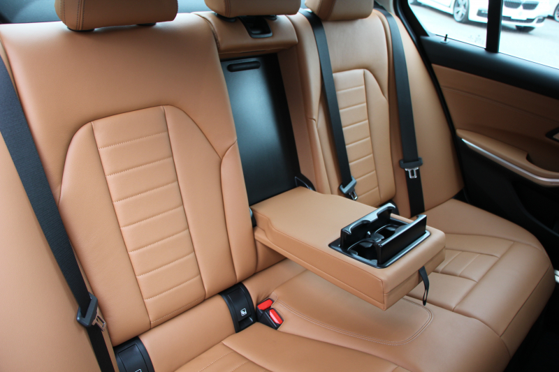 BMW 3シリーズ 318i 40thｱﾆﾊﾞｰｻﾘｰED 300台限定車 1ｵｰﾅ ｺﾝﾌｫｰﾄP ｺﾆｬｯｸﾚｻﾞｰ 追従ACC ｽﾃｱﾘﾝｸﾞｻﾎﾟｰﾄ LEDﾍｯﾄﾞﾗｲﾄ ｵｰﾄﾊｲﾋﾞｰﾑ ﾀｯﾁ画面HDDﾅﾋﾞｱｯﾌﾟﾙｶｰﾌﾟﾚｲ LEDﾍｯﾄﾞﾗｲﾄ ｵｰﾄﾊｲﾋﾞｰﾑ 電動ﾄﾗﾝｸ ﾊﾟｰｷﾝｸﾞｱｼｽﾄ 2年保証