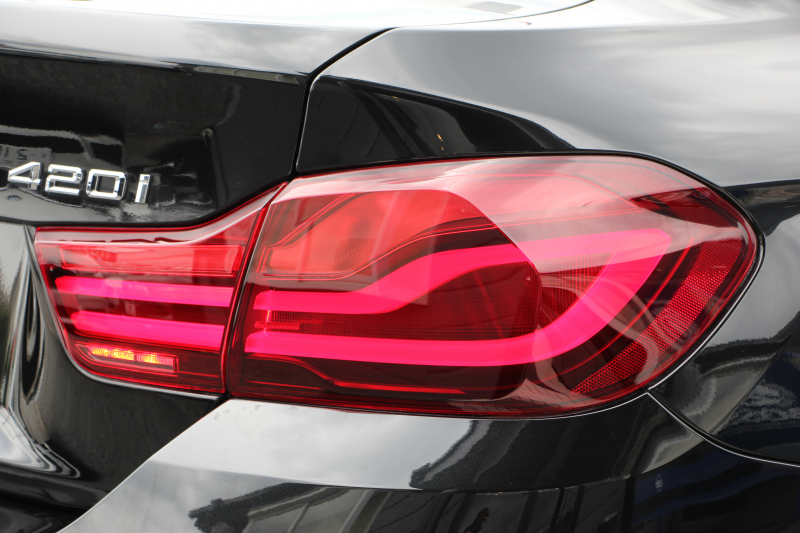 BMW 4シリーズ 420i ｸﾞﾗﾝｸｰﾍﾟMｽﾎﾟｰﾂ 最終ﾓﾃﾞﾙ 専用LEDｽﾓｰｸﾃｰﾙ&ｴｱﾛﾘｱﾃﾞｨﾌｭｰｻﾞｰ NEWﾙｰﾑﾐﾗｰ 追従ACC ﾚｰﾝC警告 LEDﾍｯﾄﾞﾗｲﾄ&ﾃｰﾙ ｼｰﾄﾋｰﾀｰ ﾀｯﾁ画面HDDﾅﾋﾞTV 液晶ﾒｰﾀｰ 衝突軽減ﾌﾞﾚｰｷ 車線逸脱警告 歩行者警告 Bｶﾒﾗ Bluetooth接続 ﾊﾟﾄﾞﾙｼﾌﾄ 2年保証