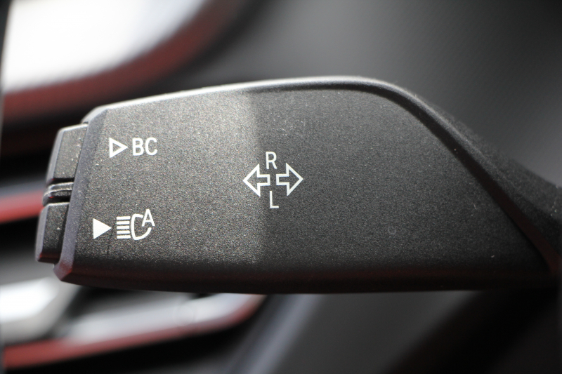 BMW 2シリーズ 218d ｸﾞﾗﾝｸｰﾍﾟMｽﾎﾟｰﾂ EDJOY+ ﾌﾟﾗｽP 1ｵﾅ ﾊﾟﾉﾗﾏｻﾝR ﾏｸﾞﾏﾚｯﾄﾞﾚｻﾞｰ ｼｰﾄﾋｰﾀｰ&ﾗﾝﾊﾞｰｻﾎﾟｰﾄ 燃費21.3km/L 追従ACC LEDﾍｯﾄﾞﾗｲﾄ ｲﾙﾐﾎﾞｽﾄﾝﾄﾘﾑ ﾀｯﾁ画面HDDﾅﾋﾞApplecarplay Pｱｼｽﾄ 後退ｱｼｽﾄ 2年保証