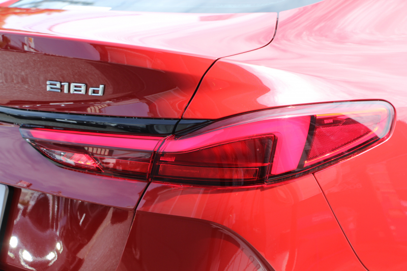 BMW 2シリーズ 218d ｸﾞﾗﾝｸｰﾍﾟMｽﾎﾟｰﾂ EDJOY+ ﾌﾟﾗｽP 1ｵﾅ ﾊﾟﾉﾗﾏｻﾝR ﾏｸﾞﾏﾚｯﾄﾞﾚｻﾞｰ ｼｰﾄﾋｰﾀｰ&ﾗﾝﾊﾞｰｻﾎﾟｰﾄ 燃費21.3km/L 追従ACC LEDﾍｯﾄﾞﾗｲﾄ ｲﾙﾐﾎﾞｽﾄﾝﾄﾘﾑ ﾀｯﾁ画面HDDﾅﾋﾞApplecarplay Pｱｼｽﾄ 後退ｱｼｽﾄ 2年保証