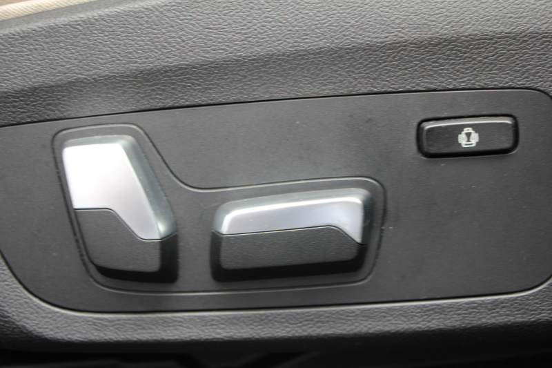 BMW 3シリーズ 320d Xdrive ﾂｰﾘﾝｸﾞMｽﾎﾟｰﾂ ﾃﾞﾋﾞｭｰ&ｲﾉﾍﾞｰｼｮﾝ&ｺﾝﾌｫｰﾄP 1ｵﾅ  individualｶﾗｰ ﾚｰｻﾞｰﾗｲﾄ ﾋｰﾀｰ付ｵｲｽﾀｰﾚｻﾞｰ HUD ｼﾞｪｽﾁｬｰｺﾝﾄﾛｰﾙ ｱｯﾌﾟﾙｶｰﾌﾟﾚｲ BMWﾗｲﾌﾞｺｯｸﾋﾟｯﾄﾞﾜｲﾔﾚｽ充電 電動ﾄﾗﾝｸ 追従ACC ｽﾃｱﾘﾝｸﾞｻﾎﾟｰﾄ 2年保証