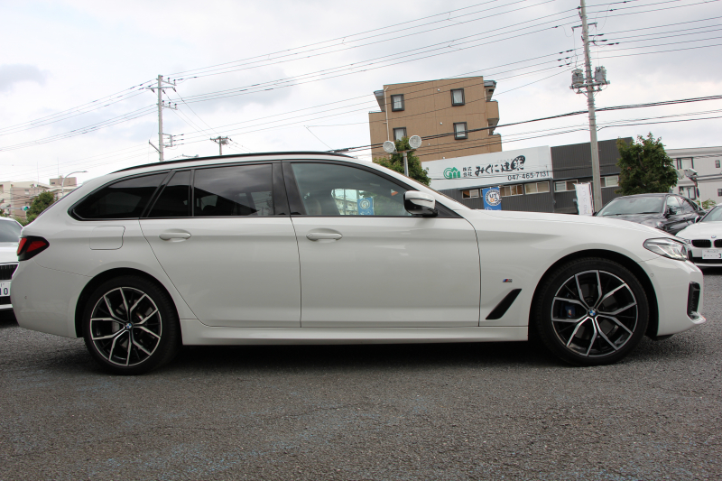 BMW 5シリーズ 530i ﾂｰﾘﾝｸﾞMｽﾎﾟｰﾂ ｾﾚｸﾄP 後期 252馬力 ﾊﾟﾉﾗﾏｻﾝﾙｰﾌ ｺﾆｬｯｸﾚｻﾞｰ 全席ﾋｰﾀｰ ﾊｰﾏﾝｶｰﾄﾞﾝｻﾗｳﾝﾄﾞｱﾀﾞﾌﾟﾃｨﾌﾞｻｽ 19AW Mspﾌﾞﾚｰｷ LEDﾍｯﾄﾞﾗｲﾄ ｵｰﾄﾊｲﾋﾞｰﾑ 360度ｶﾒﾗ ｱｯﾌﾟﾙｶｰﾌﾟﾚｲ BMWﾗｲﾌﾞｺｯｸﾋﾟｯﾄ 2年保証