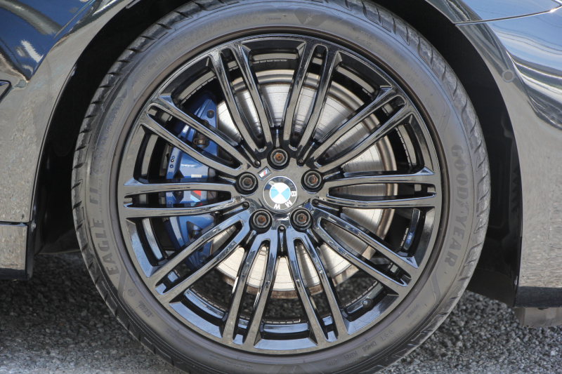 BMW 5シリーズ 530i Mｽﾎﾟｰﾂ 左ﾊﾝﾄﾞﾙ 1ｵｰﾅ ｻﾝﾙｰﾌ ｺﾝﾌｫｰﾄP ﾏｯｻｰｼﾞ&ﾍﾞﾝﾁﾚｰｼｮﾝ 全席ﾋｰﾀｰ黒革 ｺﾝﾌｫｰﾄｼｰﾄ ｿﾌﾄｸﾛｰｽﾞﾄﾞｱ HUD ｼﾞｪｽﾁｬｰC 追従ACC 360度ｶﾒﾗ ﾀｯﾁ画面HDDﾅﾋﾞLEDﾍｯﾄﾞﾗｲﾄ ｵｰﾄﾊｲﾋﾞｰﾑ 電動ﾄﾗﾝｸ 2年保証