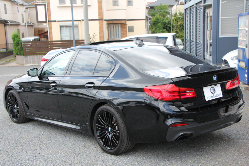BMW 5シリーズ 530i Mｽﾎﾟｰﾂ 左ﾊﾝﾄﾞﾙ 1ｵｰﾅ ｻﾝﾙｰﾌ ｺﾝﾌｫｰﾄP ﾏｯｻｰｼﾞ&ﾍﾞﾝﾁﾚｰｼｮﾝ 全席ﾋｰﾀｰ黒革 ｺﾝﾌｫｰﾄｼｰﾄ ｿﾌﾄｸﾛｰｽﾞﾄﾞｱ HUD ｼﾞｪｽﾁｬｰC 追従ACC 360度ｶﾒﾗ ﾀｯﾁ画面HDDﾅﾋﾞLEDﾍｯﾄﾞﾗｲﾄ ｵｰﾄﾊｲﾋﾞｰﾑ 電動ﾄﾗﾝｸ 2年保証