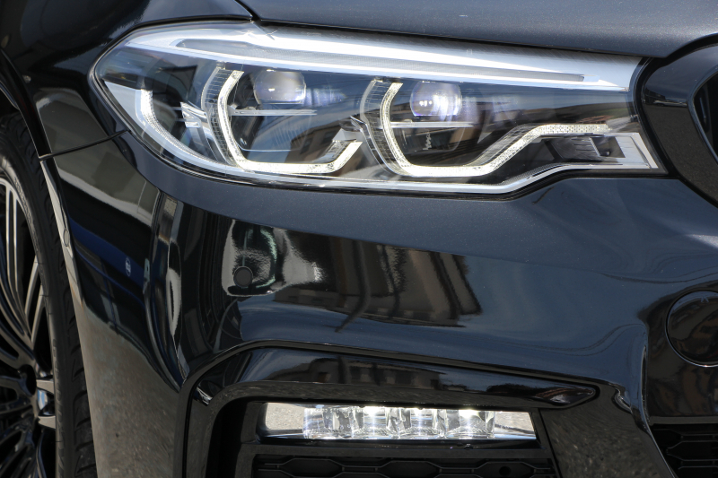 BMW 5シリーズ 530i Mｽﾎﾟｰﾂ 左ﾊﾝﾄﾞﾙ 1ｵｰﾅ ｻﾝﾙｰﾌ ｺﾝﾌｫｰﾄP ﾏｯｻｰｼﾞ&ﾍﾞﾝﾁﾚｰｼｮﾝ 全席ﾋｰﾀｰ黒革 ｺﾝﾌｫｰﾄｼｰﾄ ｿﾌﾄｸﾛｰｽﾞﾄﾞｱ HUD ｼﾞｪｽﾁｬｰC 追従ACC 360度ｶﾒﾗ ﾀｯﾁ画面HDDﾅﾋﾞLEDﾍｯﾄﾞﾗｲﾄ ｵｰﾄﾊｲﾋﾞｰﾑ 電動ﾄﾗﾝｸ 2年保証