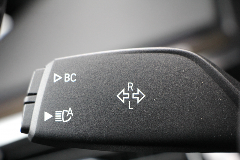 BMW 5シリーズ 530i Mｽﾎﾟｰﾂ 左ﾊﾝﾄﾞﾙ 1ｵｰﾅ ｻﾝﾙｰﾌ ｺﾝﾌｫｰﾄP ﾏｯｻｰｼﾞ&ﾍﾞﾝﾁﾚｰｼｮﾝ 全席ﾋｰﾀｰ黒革 ｺﾝﾌｫｰﾄｼｰﾄ ｿﾌﾄｸﾛｰｽﾞﾄﾞｱ HUD ｼﾞｪｽﾁｬｰC 追従ACC 360度ｶﾒﾗ ﾀｯﾁ画面HDDﾅﾋﾞLEDﾍｯﾄﾞﾗｲﾄ ｵｰﾄﾊｲﾋﾞｰﾑ 電動ﾄﾗﾝｸ 2年保証