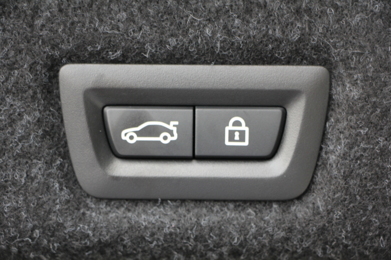 BMW 5シリーズ 530i Mｽﾎﾟｰﾂ 左ﾊﾝﾄﾞﾙ 1ｵｰﾅ ｻﾝﾙｰﾌ ｺﾝﾌｫｰﾄP ﾏｯｻｰｼﾞ&ﾍﾞﾝﾁﾚｰｼｮﾝ 全席ﾋｰﾀｰ黒革 ｺﾝﾌｫｰﾄｼｰﾄ ｿﾌﾄｸﾛｰｽﾞﾄﾞｱ HUD ｼﾞｪｽﾁｬｰC 追従ACC 360度ｶﾒﾗ ﾀｯﾁ画面HDDﾅﾋﾞLEDﾍｯﾄﾞﾗｲﾄ ｵｰﾄﾊｲﾋﾞｰﾑ 電動ﾄﾗﾝｸ 2年保証