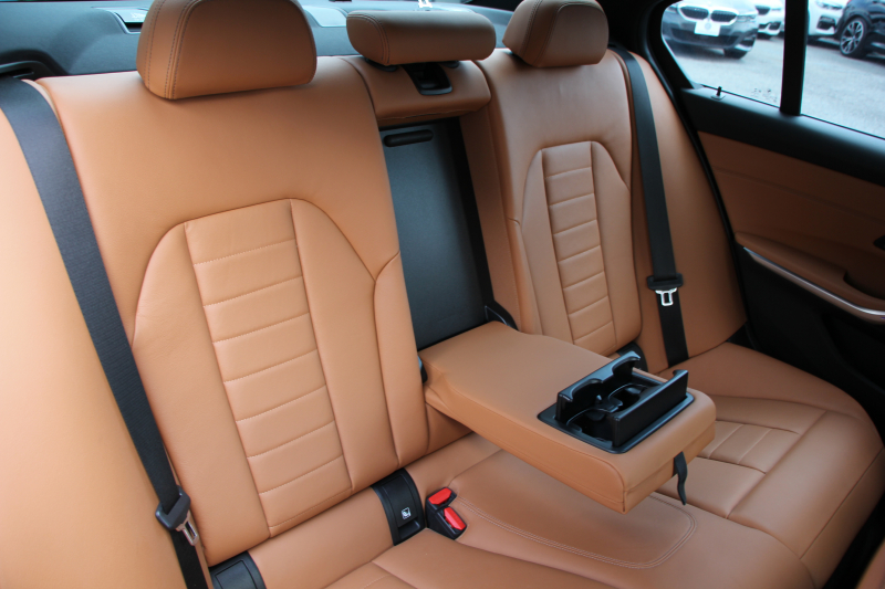 BMW 3シリーズ 320i Mｽﾎﾟｰﾂ ﾊｲﾗｲﾝ ｺﾝﾌｫｰﾄP ｺﾆｬｯｸﾚｻﾞｰ ｼｰﾄﾋｰﾀｰ ﾗﾝﾊﾞｰｻﾎﾟｰﾄ LEDﾍｯﾄﾞﾗｲﾄ ｵｰﾄﾊｲﾋﾞｰﾑ 追従ACC ｽﾃｱﾘﾝｸﾞｻﾎﾟｰﾄ BMWﾗｲﾌﾞｺｯｸﾋﾟｯﾄﾞｱｯﾌﾟﾙｶｰﾌﾟﾚｲ ﾀｯﾁﾊﾟﾈﾙHDDﾅﾋﾞ電動ﾄﾗﾝｸ 後退ｱｼｽﾄ Pｱｼｽﾄ 2年保証