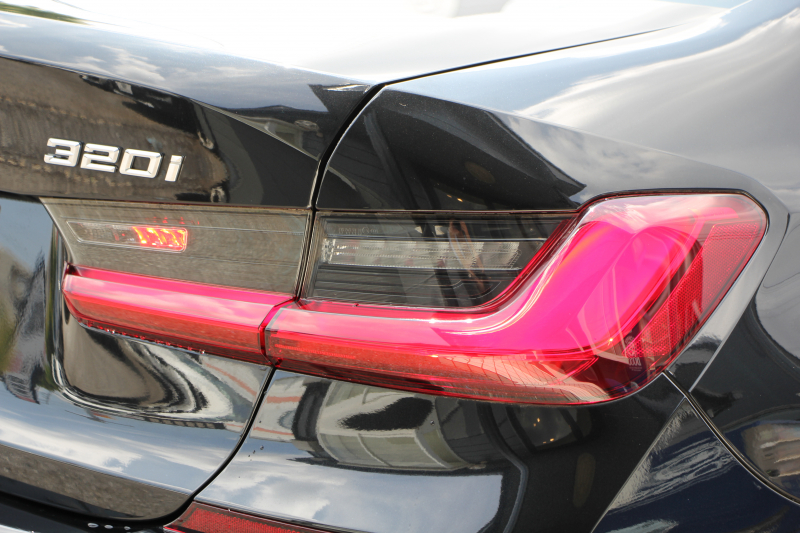 BMW 3シリーズ 320i Mｽﾎﾟｰﾂ ﾊｲﾗｲﾝ ｺﾝﾌｫｰﾄP ｺﾆｬｯｸﾚｻﾞｰ ｼｰﾄﾋｰﾀｰ ﾗﾝﾊﾞｰｻﾎﾟｰﾄ LEDﾍｯﾄﾞﾗｲﾄ ｵｰﾄﾊｲﾋﾞｰﾑ 追従ACC ｽﾃｱﾘﾝｸﾞｻﾎﾟｰﾄ BMWﾗｲﾌﾞｺｯｸﾋﾟｯﾄﾞｱｯﾌﾟﾙｶｰﾌﾟﾚｲ ﾀｯﾁﾊﾟﾈﾙHDDﾅﾋﾞ電動ﾄﾗﾝｸ 後退ｱｼｽﾄ Pｱｼｽﾄ 2年保証