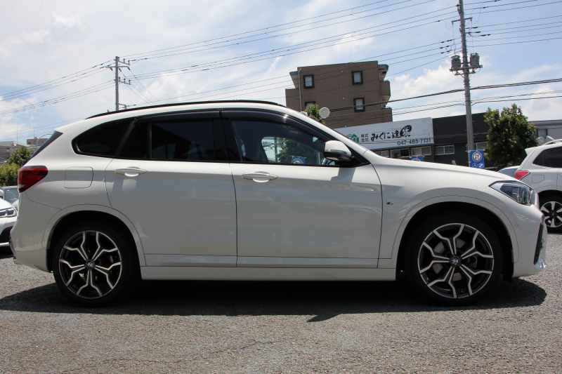 BMW X1 Xdrive18d Mｽﾎﾟｰﾂ ﾊｲﾗｲﾝ ｺﾝﾌｫｰﾄP 後期 ﾌｪｲｽﾘﾌﾄ後 ﾋｰﾀｰ黒革 電動ｼｰﾄ LEDﾍｯﾄﾞﾗｲﾄ 追従ACC 変更後ﾀｯﾁﾊﾟﾈﾙ対応HDDﾅﾋﾞ新ﾒｰﾀｰ Bluetooth接続 Pｱｼｽﾄ Bｶﾒﾗ 電動ﾄﾗﾝｸ 衝突軽減ﾌﾞﾚｰｷ 車線逸脱警告 歩行者警告 2年保証