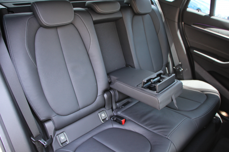 BMW X1 Xdrive18d Mｽﾎﾟｰﾂ ﾊｲﾗｲﾝ ｺﾝﾌｫｰﾄP 後期 ﾌｪｲｽﾘﾌﾄ後 ﾋｰﾀｰ黒革 電動ｼｰﾄ LEDﾍｯﾄﾞﾗｲﾄ 追従ACC 変更後ﾀｯﾁﾊﾟﾈﾙ対応HDDﾅﾋﾞ新ﾒｰﾀｰ Bluetooth接続 Pｱｼｽﾄ Bｶﾒﾗ 電動ﾄﾗﾝｸ 衝突軽減ﾌﾞﾚｰｷ 車線逸脱警告 歩行者警告 2年保証