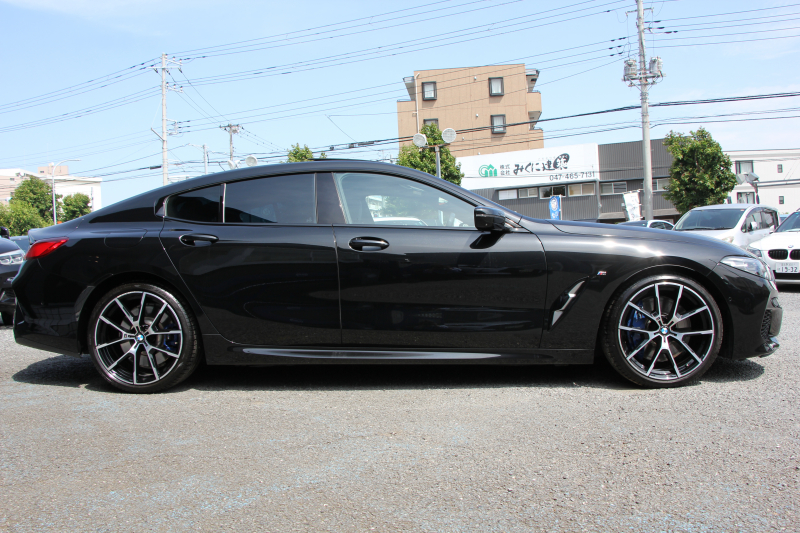 BMW 8シリーズ 840i ｸﾞﾗﾝｸｰﾍﾟMｽﾎﾟｰﾂ ﾊﾟﾉﾗﾏｻﾝﾙｰﾌ ﾒﾘﾉﾚｻﾞｰ ﾅｲﾄﾌﾞﾙｰ/ﾌﾞﾗｯｸindividualｺﾝﾋﾞｼｰﾄ ﾚｰｻﾞｰﾗｲﾄ ｵﾌﾟｼｮﾝ20AW ﾊｰﾏﾝｶｰﾄﾞﾝ ﾃﾞｨｽﾌﾟﾚｲｷｰ ﾘﾓｰﾄ Pｸﾘｽﾀﾙﾌｨﾆｯｼｭ 360度ｶﾒﾗ 追従ACC HUD 全席ﾋｰﾀｰ ﾌﾛﾝﾄﾍﾞﾝﾁﾚｰｼｮﾝ 2年保証