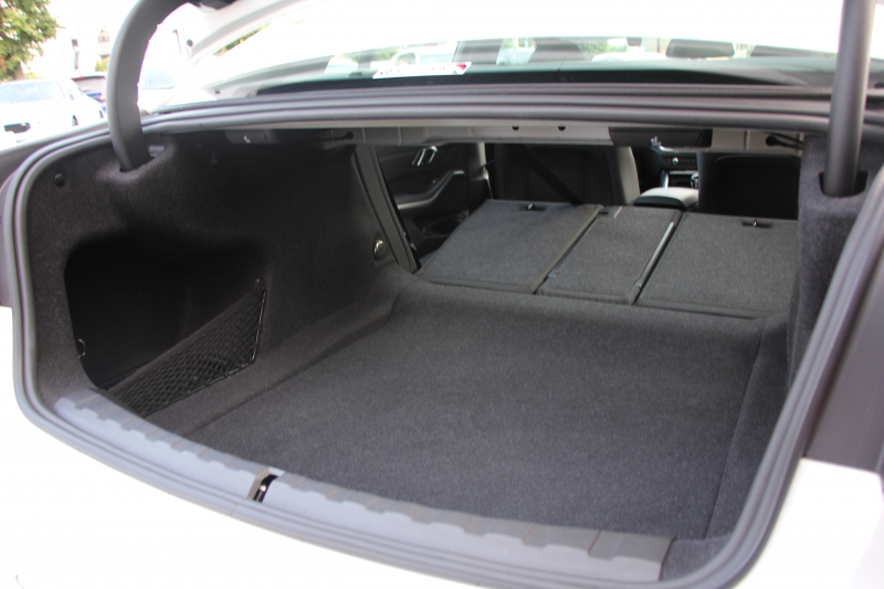 BMW 3シリーズ 320i Mｽﾎﾟｰﾂ ｺﾝﾌｫｰﾄP Pｱｼｽﾄﾌﾟﾗｽ 360度ｶﾒﾗ ｼｰﾄﾋｰﾀｰ 追従ACC ｽﾃｱﾘﾝｸﾞｻﾎﾟｰﾄ BMWﾗｲﾌﾞｺｯｸﾋﾟｯﾄﾞLEDﾍｯﾄﾞﾗｲﾄ ｵｰﾄﾊｲﾋﾞｰﾑ ﾜｲﾔﾚｽ充電  ﾊｰﾌﾚｻﾞｰ 電動ﾄﾗﾝｸ 3ｿﾞｰﾝｴｱｺﾝ ｱｯﾌﾟﾙｶｰﾌﾟﾚｲ 2年保証