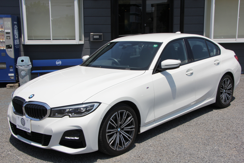 BMW 3シリーズ 320i Mｽﾎﾟｰﾂ ｺﾝﾌｫｰﾄP Pｱｼｽﾄﾌﾟﾗｽ 360度ｶﾒﾗ ｼｰﾄﾋｰﾀｰ 追従ACC ｽﾃｱﾘﾝｸﾞｻﾎﾟｰﾄ BMWﾗｲﾌﾞｺｯｸﾋﾟｯﾄﾞLEDﾍｯﾄﾞﾗｲﾄ ｵｰﾄﾊｲﾋﾞｰﾑ ﾜｲﾔﾚｽ充電  ﾊｰﾌﾚｻﾞｰ 電動ﾄﾗﾝｸ 3ｿﾞｰﾝｴｱｺﾝ ｱｯﾌﾟﾙｶｰﾌﾟﾚｲ 2年保証