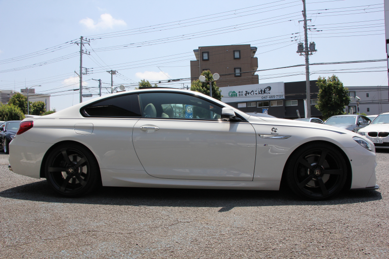BMW 6シリーズ 640i ｸｰﾍﾟMｽﾎﾟｰﾂ 後期 ﾌｪｲｽﾘﾌﾄ後 ｻﾝﾙｰﾌ ｱｲﾎﾞﾘｰﾚｻﾞｰ 3Ddesignｴｱﾛ&ﾏﾌﾗｰ&車高調&20AW 変更後LEDﾍｯﾄﾞﾗｲﾄ 追従ACC HUD 液晶ﾒｰﾀｰ ﾚｰﾝﾁｪﾝｼﾞ警告 TOPﾋﾞｭｰ&ｻｲﾄﾞﾋﾞｭｰｶﾒﾗ Pｱｼｽﾄ HDDﾅﾋﾞTV 320馬力 直6ﾀｰﾎﾞ2年保証
