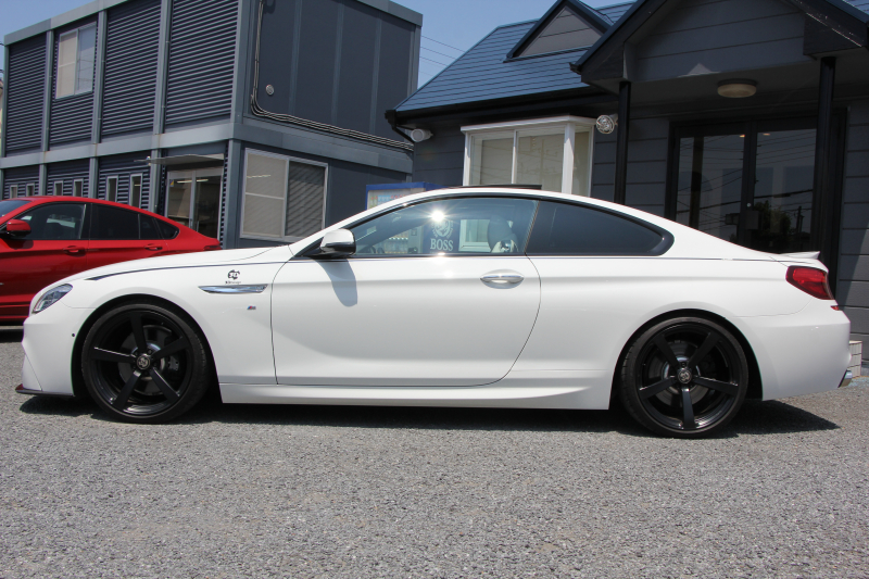 BMW 6シリーズ 640i ｸｰﾍﾟMｽﾎﾟｰﾂ 後期 ﾌｪｲｽﾘﾌﾄ後 ｻﾝﾙｰﾌ ｱｲﾎﾞﾘｰﾚｻﾞｰ 3Ddesignｴｱﾛ&ﾏﾌﾗｰ&車高調&20AW 変更後LEDﾍｯﾄﾞﾗｲﾄ 追従ACC HUD 液晶ﾒｰﾀｰ ﾚｰﾝﾁｪﾝｼﾞ警告 TOPﾋﾞｭｰ&ｻｲﾄﾞﾋﾞｭｰｶﾒﾗ Pｱｼｽﾄ HDDﾅﾋﾞTV 320馬力 直6ﾀｰﾎﾞ2年保証