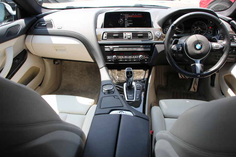 BMW 6シリーズ 640i ｸｰﾍﾟMｽﾎﾟｰﾂ 後期 ﾌｪｲｽﾘﾌﾄ後 ｻﾝﾙｰﾌ ｱｲﾎﾞﾘｰﾚｻﾞｰ 3Ddesignｴｱﾛ&ﾏﾌﾗｰ&車高調&20AW 変更後LEDﾍｯﾄﾞﾗｲﾄ 追従ACC HUD 液晶ﾒｰﾀｰ ﾚｰﾝﾁｪﾝｼﾞ警告 TOPﾋﾞｭｰ&ｻｲﾄﾞﾋﾞｭｰｶﾒﾗ Pｱｼｽﾄ HDDﾅﾋﾞTV 320馬力 直6ﾀｰﾎﾞ2年保証