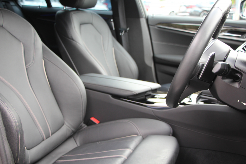 BMW 5シリーズ 523d ﾂｰﾘﾝｸﾞMｽﾎﾟｰﾂ ﾊｲﾗｲﾝ 1ｵｰﾅ 型式変更後LDA-JM20 全席ﾋｰﾀｰ黒革 新ﾒｰﾀｰ HUD LEDﾍｯﾄﾞﾗｲﾄ 追従ACC ｽﾃｱﾘﾝｸﾞｻﾎﾟｰﾄ ｵｰﾄﾊｲﾋﾞｰﾑ ﾀｯﾁ画面HDDﾅﾋﾞTV 360度ｶﾒﾗ 電動ﾘｱｹﾞｰﾄ ﾗﾝﾊﾞｰｻﾎﾟｰﾄ 2年保証