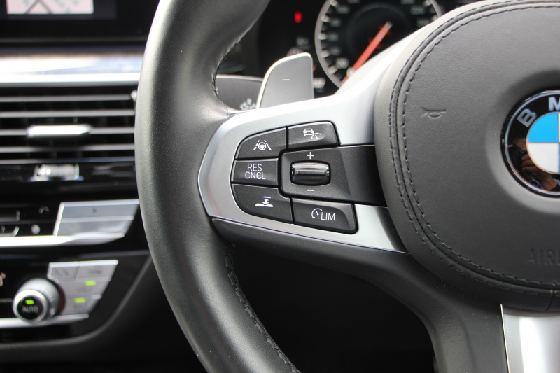 BMW 5シリーズ 523d ﾂｰﾘﾝｸﾞMｽﾎﾟｰﾂ ﾊｲﾗｲﾝ 1ｵｰﾅ 型式変更後LDA-JM20 全席ﾋｰﾀｰ黒革 新ﾒｰﾀｰ HUD LEDﾍｯﾄﾞﾗｲﾄ 追従ACC ｽﾃｱﾘﾝｸﾞｻﾎﾟｰﾄ ｵｰﾄﾊｲﾋﾞｰﾑ ﾀｯﾁ画面HDDﾅﾋﾞTV 360度ｶﾒﾗ 電動ﾘｱｹﾞｰﾄ ﾗﾝﾊﾞｰｻﾎﾟｰﾄ 2年保証