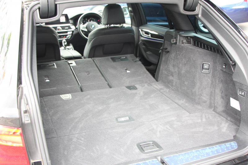 BMW 5シリーズ 523d ﾂｰﾘﾝｸﾞMｽﾎﾟｰﾂ ﾊｲﾗｲﾝ 1ｵｰﾅ 型式変更後LDA-JM20 全席ﾋｰﾀｰ黒革 新ﾒｰﾀｰ HUD LEDﾍｯﾄﾞﾗｲﾄ 追従ACC ｽﾃｱﾘﾝｸﾞｻﾎﾟｰﾄ ｵｰﾄﾊｲﾋﾞｰﾑ ﾀｯﾁ画面HDDﾅﾋﾞTV 360度ｶﾒﾗ 電動ﾘｱｹﾞｰﾄ ﾗﾝﾊﾞｰｻﾎﾟｰﾄ 2年保証