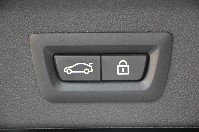 BMW X3 M40d ｾﾚｸﾄP 1ｵ-ﾅ NEWｲﾝﾃﾘｱ BMWﾗｲﾌﾞｺｯｸﾋﾟｯﾄ 新HDDﾅﾋﾞｱｯﾌﾟﾙｶｰﾌﾟﾚｲ ﾊﾟﾉﾗﾏｻﾝﾙｰﾌ ﾊｰﾏﾝｶｰﾄﾞﾝｻｳﾝﾄﾞ全席ﾋｰﾀｰ茶革 Mﾊﾟﾌｫｰﾏﾝｽﾘｱｽﾎﾟｲﾗｰ 3.0Lﾃﾞｨｰｾﾞﾙﾀｰﾎﾞ326馬力 360度ｶﾒﾗ LEDﾍｯﾄﾞﾗｲﾄ ｵｰﾄﾊｲﾋﾞｰﾑ 2年保証