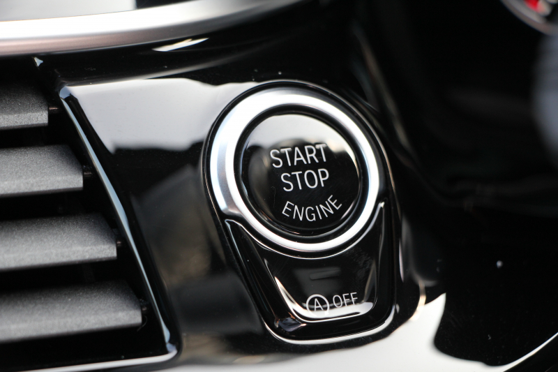 BMW 5シリーズ 523d ﾂｰﾘﾝｸﾞﾌﾞﾗｯｸｱｳﾄ 特別仕様車 1ｵﾅ HUD ﾊｰﾏﾝｶｰﾄﾞﾝ 追従ACC ｽﾃｱｻﾎﾟｰﾄ LEDﾍｯﾄﾞﾗｲﾄ ｵｰﾄﾊｲﾋﾞｰﾑ ﾀｯﾁ画面HDDﾅﾋﾞTV 360度ﾊﾟﾉﾗﾏｶﾒﾗ Pｱｼｽﾄﾌﾟﾗｽ 電動ﾄﾗﾝｸ 19AW 液晶ﾒｰﾀｰ ｽﾏｰﾄｷｰ 2年保証