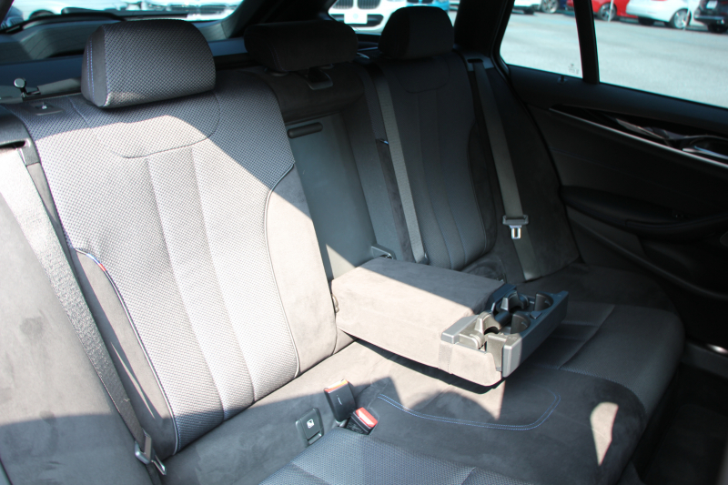 BMW 5シリーズ 523d ﾂｰﾘﾝｸﾞﾌﾞﾗｯｸｱｳﾄ 特別仕様車 1ｵﾅ HUD ﾊｰﾏﾝｶｰﾄﾞﾝ 追従ACC ｽﾃｱｻﾎﾟｰﾄ LEDﾍｯﾄﾞﾗｲﾄ ｵｰﾄﾊｲﾋﾞｰﾑ ﾀｯﾁ画面HDDﾅﾋﾞTV 360度ﾊﾟﾉﾗﾏｶﾒﾗ Pｱｼｽﾄﾌﾟﾗｽ 電動ﾄﾗﾝｸ 19AW 液晶ﾒｰﾀｰ ｽﾏｰﾄｷｰ 2年保証