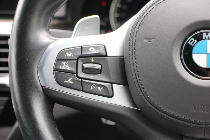 BMW 5シリーズ 523i Mｽﾎﾟｰﾂ ﾊｲﾗｲﾝ ｲﾉﾍﾞｰｼｮﾝ&ｺﾝﾌｫｰﾄP ｻﾝﾙｰﾌ 全席ﾋｰﾀｰ黒革 ｺﾝﾌｫｰﾄｼｰﾄ ﾍﾞﾝﾁﾚｰｼｮﾝ ｿﾌﾄｸﾛｰｽﾞﾄﾞｱ HUD ﾜｲﾔﾚｽ充電 追従ACC ｽﾃｱﾘﾝｸﾞｻﾎﾟｰﾄ LEDﾍｯﾄﾞﾗｲﾄ 360度ｶﾒﾗ ﾀｯﾁ画面HDDﾅﾋﾞTV ｼﾞｪｽﾁｬｰC 電動ﾄﾗﾝｸ 19AW 2年保証