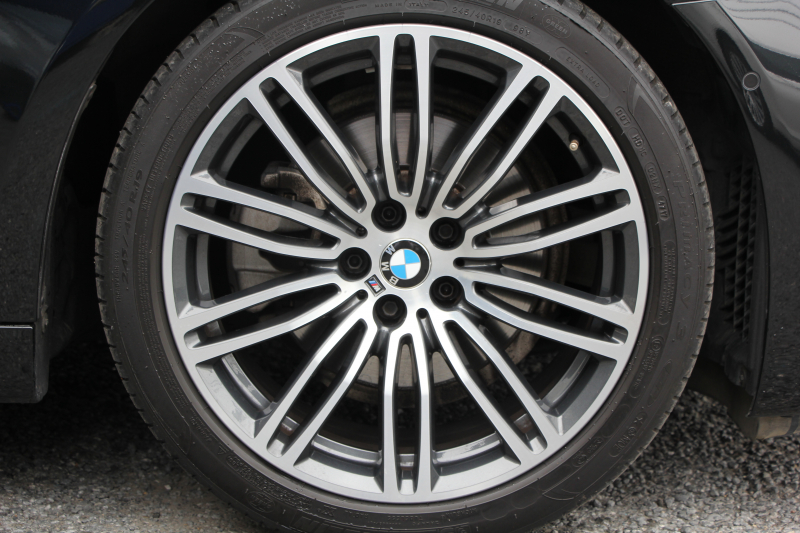 BMW 5シリーズ 523i Mｽﾎﾟｰﾂ ﾊｲﾗｲﾝ ｲﾉﾍﾞｰｼｮﾝ&ｺﾝﾌｫｰﾄP ｻﾝﾙｰﾌ 全席ﾋｰﾀｰ黒革 ｺﾝﾌｫｰﾄｼｰﾄ ﾍﾞﾝﾁﾚｰｼｮﾝ ｿﾌﾄｸﾛｰｽﾞﾄﾞｱ HUD ﾜｲﾔﾚｽ充電 追従ACC ｽﾃｱﾘﾝｸﾞｻﾎﾟｰﾄ LEDﾍｯﾄﾞﾗｲﾄ 360度ｶﾒﾗ ﾀｯﾁ画面HDDﾅﾋﾞTV ｼﾞｪｽﾁｬｰC 電動ﾄﾗﾝｸ 19AW 2年保証