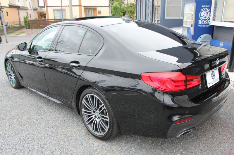 BMW 5シリーズ 523i Mｽﾎﾟｰﾂ ﾊｲﾗｲﾝ ｲﾉﾍﾞｰｼｮﾝ&ｺﾝﾌｫｰﾄP ｻﾝﾙｰﾌ 全席ﾋｰﾀｰ黒革 ｺﾝﾌｫｰﾄｼｰﾄ ﾍﾞﾝﾁﾚｰｼｮﾝ ｿﾌﾄｸﾛｰｽﾞﾄﾞｱ HUD ﾜｲﾔﾚｽ充電 追従ACC ｽﾃｱﾘﾝｸﾞｻﾎﾟｰﾄ LEDﾍｯﾄﾞﾗｲﾄ 360度ｶﾒﾗ ﾀｯﾁ画面HDDﾅﾋﾞTV ｼﾞｪｽﾁｬｰC 電動ﾄﾗﾝｸ 19AW 2年保証
