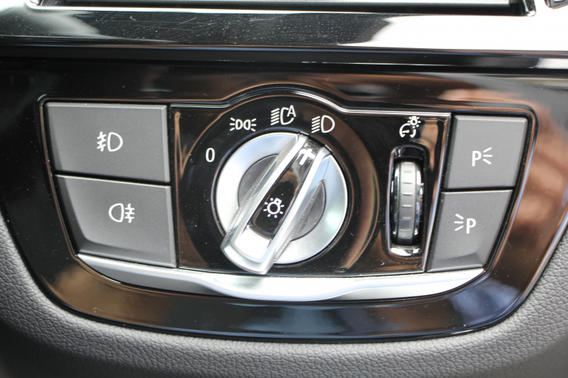 BMW 5シリーズ 540i Xdrive Mｽﾎﾟｰﾂ ｲﾉﾍﾞｰｼｮﾝ&ｺﾝﾌｫｰﾄP 4WD 1ｵｰﾅ 直6ﾀｰﾎﾞ340馬力 ﾌﾞﾗｯｸﾚｻﾞｰ 全席ﾋｰﾀｰ ﾏｯｻｰｼﾞ&ｱｸﾃｨﾌﾞﾍﾞﾝﾁﾚｰｼｮﾝ ｼﾞｪｽﾁｬｰC 液晶ﾒｰﾀｰ HUD 追従ACC LEDﾍｯﾄﾞﾗｲﾄ ﾀｯﾁ画面ﾅﾋﾞﾌﾙｾｸﾞTV ｱﾀﾞﾌﾟﾃｨﾌﾞｻｽ Mspﾌﾞﾚｰｷ 19AW 2年保証