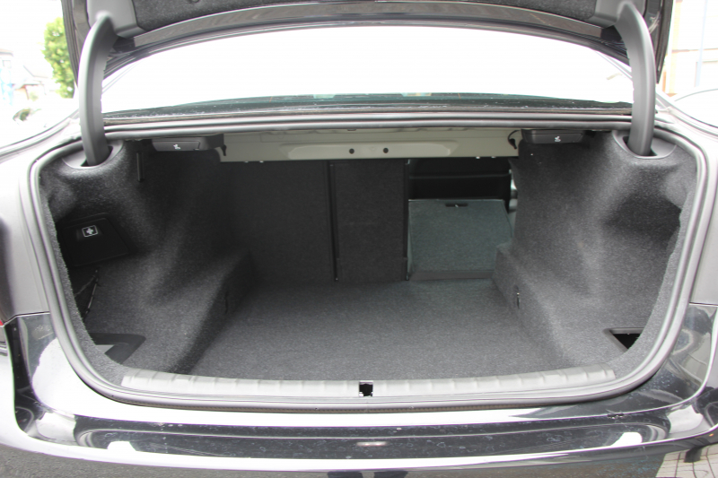 BMW 5シリーズ 540i Xdrive Mｽﾎﾟｰﾂ ｲﾉﾍﾞｰｼｮﾝ&ｺﾝﾌｫｰﾄP 4WD 1ｵｰﾅ 直6ﾀｰﾎﾞ340馬力 ﾌﾞﾗｯｸﾚｻﾞｰ 全席ﾋｰﾀｰ ﾏｯｻｰｼﾞ&ｱｸﾃｨﾌﾞﾍﾞﾝﾁﾚｰｼｮﾝ ｼﾞｪｽﾁｬｰC 液晶ﾒｰﾀｰ HUD 追従ACC LEDﾍｯﾄﾞﾗｲﾄ ﾀｯﾁ画面ﾅﾋﾞﾌﾙｾｸﾞTV ｱﾀﾞﾌﾟﾃｨﾌﾞｻｽ Mspﾌﾞﾚｰｷ 19AW 2年保証