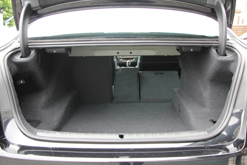 BMW 5シリーズ 540i Xdrive Mｽﾎﾟｰﾂ ｲﾉﾍﾞｰｼｮﾝ&ｺﾝﾌｫｰﾄP 4WD 1ｵｰﾅ 直6ﾀｰﾎﾞ340馬力 ﾌﾞﾗｯｸﾚｻﾞｰ 全席ﾋｰﾀｰ ﾏｯｻｰｼﾞ&ｱｸﾃｨﾌﾞﾍﾞﾝﾁﾚｰｼｮﾝ ｼﾞｪｽﾁｬｰC 液晶ﾒｰﾀｰ HUD 追従ACC LEDﾍｯﾄﾞﾗｲﾄ ﾀｯﾁ画面ﾅﾋﾞﾌﾙｾｸﾞTV ｱﾀﾞﾌﾟﾃｨﾌﾞｻｽ Mspﾌﾞﾚｰｷ 19AW 2年保証