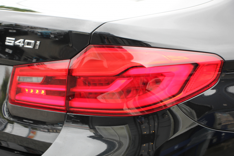 BMW 5シリーズ 540i Xdrive Mｽﾎﾟｰﾂ ｲﾉﾍﾞｰｼｮﾝ&ｺﾝﾌｫｰﾄP 4WD 1ｵｰﾅ 直6ﾀｰﾎﾞ340馬力 ﾌﾞﾗｯｸﾚｻﾞｰ 全席ﾋｰﾀｰ ﾏｯｻｰｼﾞ&ｱｸﾃｨﾌﾞﾍﾞﾝﾁﾚｰｼｮﾝ ｼﾞｪｽﾁｬｰC 液晶ﾒｰﾀｰ HUD 追従ACC LEDﾍｯﾄﾞﾗｲﾄ ﾀｯﾁ画面ﾅﾋﾞﾌﾙｾｸﾞTV ｱﾀﾞﾌﾟﾃｨﾌﾞｻｽ Mspﾌﾞﾚｰｷ 19AW 2年保証