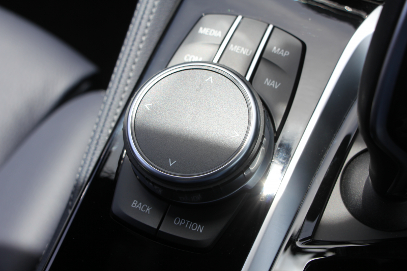 BMW 5シリーズ 530i ｴﾃﾞｨｼｮﾝﾐｯｼｮﾝｲﾝﾎﾟｯｼﾌﾞﾙ 特別仕様車 高出力 ﾅｲﾄﾌﾞﾙｰﾚｻﾞｰ ｱﾀﾞﾌﾟﾃｨﾌﾞｻｽ HUD ﾊｰﾏﾝｶｰﾄﾞﾝ 追従ACC ｽﾃｱﾘﾝｸﾞｻﾎﾟｰﾄ ﾀｯﾁ画面HDDﾅﾋﾞTV LEDﾍｯﾄﾞﾗｲﾄ ｵｰﾄﾊｲﾋﾞｰﾑ 電動ﾄﾗﾝｸ 360度ｶﾒﾗ 全席ﾋｰﾀｰ ﾌﾞﾗｯｸ19AW 2年保証