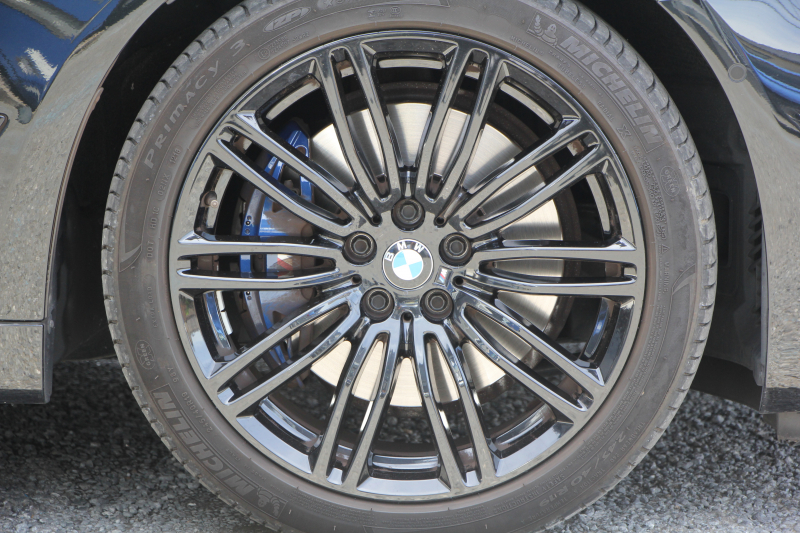 BMW 5シリーズ 530i ｴﾃﾞｨｼｮﾝﾐｯｼｮﾝｲﾝﾎﾟｯｼﾌﾞﾙ 特別仕様車 高出力 ﾅｲﾄﾌﾞﾙｰﾚｻﾞｰ ｱﾀﾞﾌﾟﾃｨﾌﾞｻｽ HUD ﾊｰﾏﾝｶｰﾄﾞﾝ 追従ACC ｽﾃｱﾘﾝｸﾞｻﾎﾟｰﾄ ﾀｯﾁ画面HDDﾅﾋﾞTV LEDﾍｯﾄﾞﾗｲﾄ ｵｰﾄﾊｲﾋﾞｰﾑ 電動ﾄﾗﾝｸ 360度ｶﾒﾗ 全席ﾋｰﾀｰ ﾌﾞﾗｯｸ19AW 2年保証