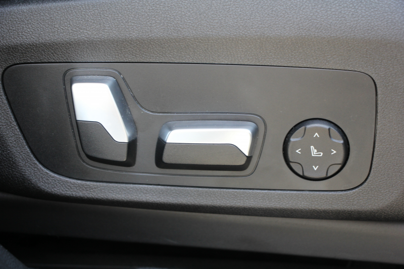 BMW X3 Xdrive20d Xﾗｲﾝ ﾊｲﾗｲﾝ 真珠色 全席ﾋｰﾀｰ黒革  ｱｸﾃｨﾌﾞﾍﾞﾝﾁﾚｰｼｮﾝ ﾘｱｼｰﾄ可倒調整 HUD 追従ACC ｽﾃｱﾘﾝｸﾞｻﾎﾟｰﾄ 液晶ﾒｰﾀｰ ﾀｯﾁ画面対応HDDﾅﾋﾞTV LEDﾍｯﾄﾞﾗｲﾄ 360度ｶﾒﾗ 電動ﾄﾗﾝｸ 衝突軽減ﾌﾞﾚｰｷ 2年保証