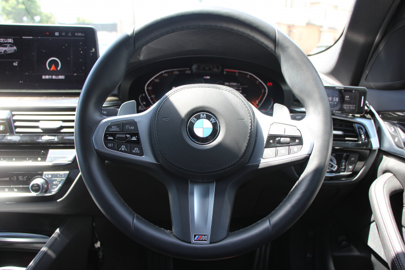 BMW 5シリーズ 523d Xdrive Mｽﾎﾟｰﾂ ｴﾃﾞｨｼｮﾝｼﾞｮｲﾌﾟﾗｽ 後期 1ｵ-ﾅ ﾋｰﾀｰ黒革 LEDﾍｯﾄﾞﾗｲﾄ ｵｰﾄﾊｲﾋﾞｰﾑ 360度ｶﾒﾗ BMWﾗｲﾌﾞｺｯｸﾋﾟｯﾄ ﾀｯﾁ画面HDDﾅﾋﾞｱｯﾌﾟﾙｶｰﾌﾟﾚｲ 追従ACC HUD 電動ﾄﾗﾝｸ ｱｲﾊﾞｯﾊｻｽ 2年保証