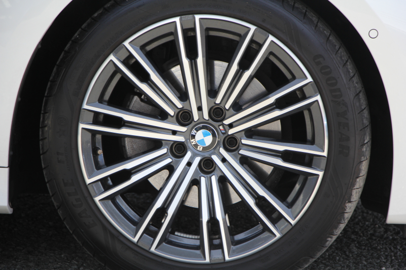 BMW 3シリーズ 320i Mｽﾎﾟｰﾂ ｺﾝﾌｫｰﾄP 1ｵ-ﾅ 追従ACC ｽﾃｱﾘﾝｸﾞｻﾎﾟｰﾄ ｼｰﾄﾋｰﾀｰ BMWﾗｲﾌﾞｺｯｸﾋﾟｯﾄﾞLEDﾍｯﾄﾞﾗｲﾄ ｵｰﾄﾊｲﾋﾞｰﾑ ﾀｯﾁ画面対応HDDﾅﾋﾞﾜｲﾔﾚｽ充電 電動ﾄﾗﾝｸ 3ｿﾞｰﾝｴｱｺﾝ ｱｯﾌﾟﾙｶｰﾌﾟﾚｲ ｱﾝﾋﾞｴﾝﾄﾗｲﾄ 2年保証